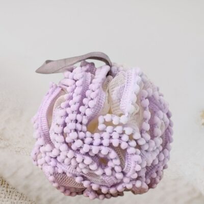 Exfoliating Bath Sponge with Hanging Ribbon in Purple